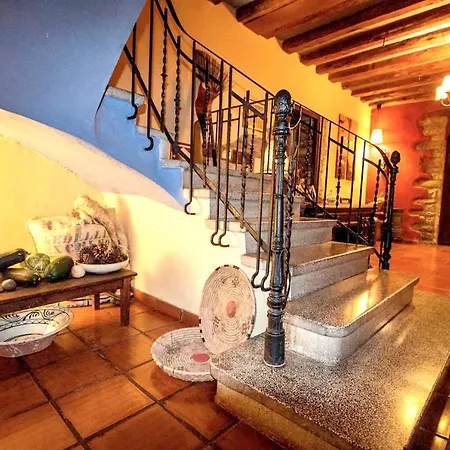 Spacious House With Mountain View In Albella, Fireplace. 펜션 Albella