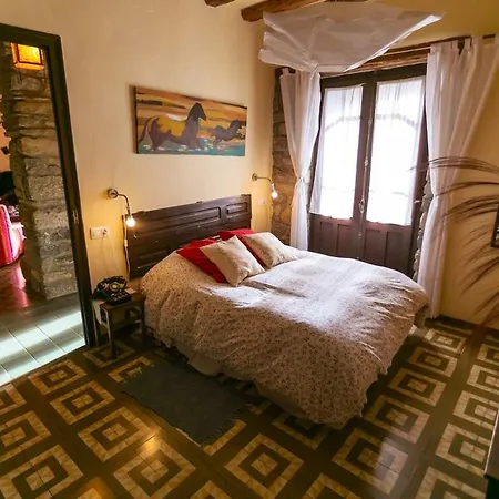 펜션 Spacious House With Mountain View In Albella, Fireplace.