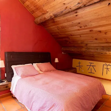 Holiday home Spacious House With Mountain View In Albella, Fireplace. Albella
