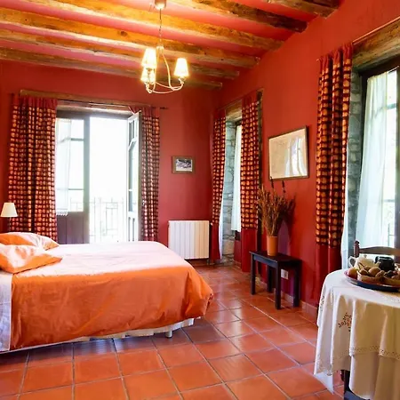 펜션 Spacious House With Mountain View In Albella, Fireplace. Albella