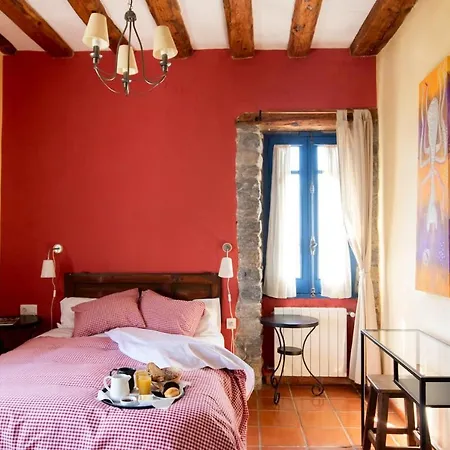 Holiday home Spacious House With Mountain View In Albella, Fireplace.